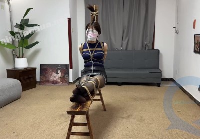 【金宝工作室】《卧底模特的命运》下，盖盖出演，卧底特工惨遭报复，老虎凳捆绑+塑料袋全包捆绑