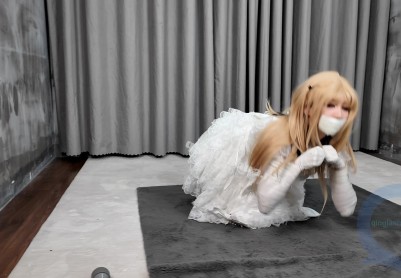 【绳欲club】老是欺负人的依依今天终于被神罚了，（用胶布把双手双脚绑在椅子的两边），嘴巴和鼻子都被封住，在濒临窒息的同时又被用振动棒刺激敏感部位，使得依依不断的翻白眼