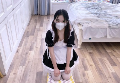 【嗷大喵】《吃鱼的喵》-第四集-体罚篇+女仆装白丝双马尾+捡球玩法+限时20秒内把球捡回来+失败扇耳光10下+全程皆以失败为多+后期累了爬不动了摆烂了