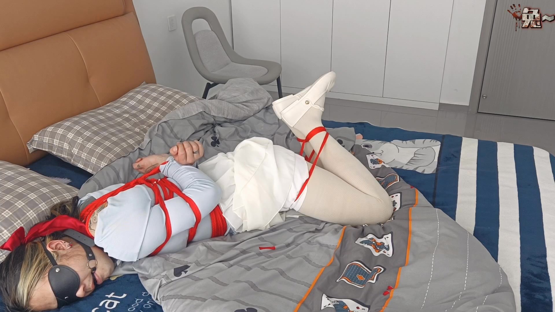 【兔兔兔TU】自娱自乐第 40 弹 腿上的七道绳子