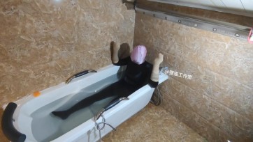 【狸猫工作室】给人偶妹妹洗澡！水域，五层津贴脸的溪水头套，强行按水里控制呼吸