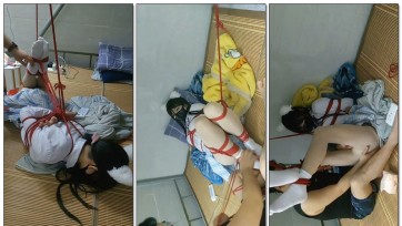 【xxxjj】男娘jk肉丝白袜 内置td加塞子 驷马后吊起双腿手动不断抽查