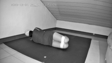 【M妻】阁楼里的驷马放置（后半段为关灯后的监控视角）
