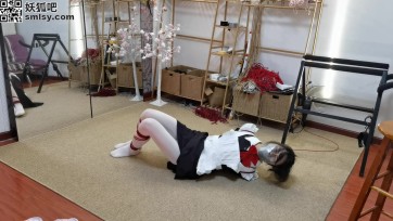 【球球工作室】苏式校服直臂紧缚放置，海绵球加胶带堵嘴，双手也被缠成球球