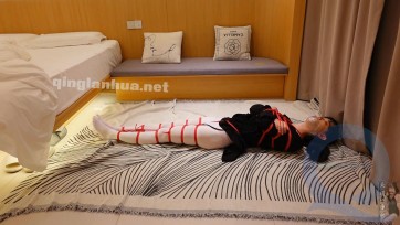 【美曦s】《素人改造第十八期》萌新素人体验尝试全包的一天 、先用绳子紧紧的捆起来，胳膊和腿都被绑着全包，套上10层丝袜袋，紧的直呼动不了 电击片，呼吸控制、TK、丝袜堵嘴胶带封...