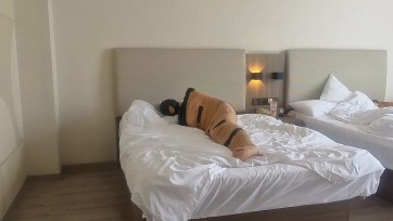 【kilo】全包小男娘，捆绑起来后医用绷带紧紧包裹，里面还加上了电击器和震动训练器