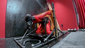 【鹿角与猫爪】大型拘束刑具——一体式脚手木枷，铁链拉拽马具充气口塞，极限姿势充气口刚塞前后夹击，全程撅着屁股震动强高，防毒面具+迷你呼吸袋极限呼控