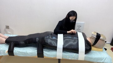【黑魔法师】多次扫楼偷闻颜老师鞋子的m被抓，颜老师的迷药鞋子陷阱，男m被胶带裹住绑在床上承受颜老师的惩罚。气味系+丝责+乳责