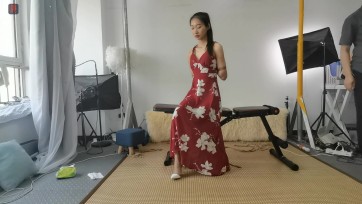 【绳之韵】矜持的新人小老师苗苗绳艺初体验12合并版后手观音、丝袜堵嘴、很到位的后高手