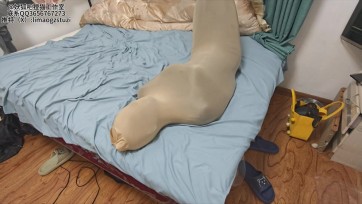 【狸猫工作室】女M丝袜睡袋坐脸,耳光，踩脸，挣扎