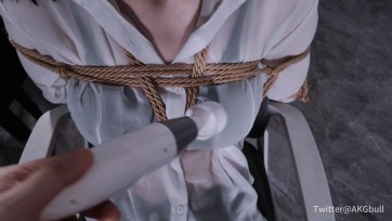 【年糕の隐藏款】【零仔の糕妹/衬衫短裤/蒙眼堵嘴/椅缚/丝袜堵嘴】
