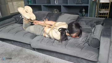 【JS】【梦琪】【晓凡】《落入圈套的女超人》女超人营救被女反派迷 晕捆绑