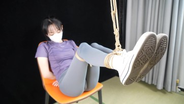 【象人工作室】嗷嗷-瑜伽服 +帆布鞋，劫持举高高，袅袅，剧情向！