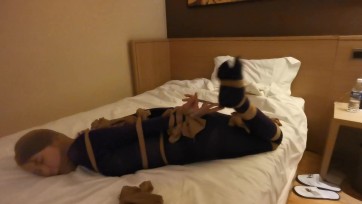 【JS】小冷《赌博的代价》裤袜连体衣捆绑 套头玩弄