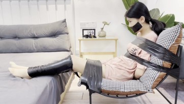 【默示录】【小菲】黑丝胶带与肉丝~