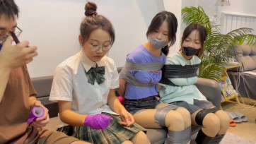 【默示录】【小依】【小汪】【小杨】第一次拍摄三人捆绑，很费时间，也很有趣，3个人的简单挣脱实验1~