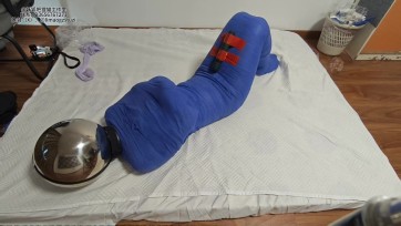 【狸猫工作室】女M绷带全包木乃伊，皮革头套，铁球放置，乳胶头套多层抑制呼吸