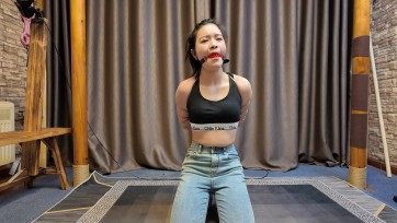 【一绳所爱】《最紧五花，堵嘴放置，洛洛被绑哭》