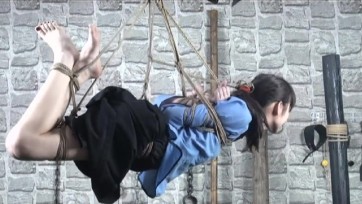 【中华一晓】豹纹和五四装学生镣铐捆绑四马悬吊