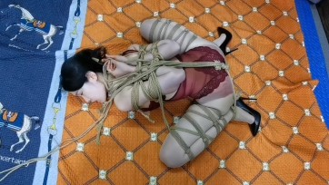 【HD飞天】把艺仙儿绑成这个样子竟能脱缚成功
