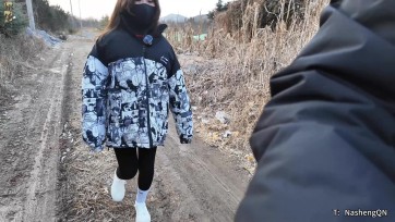 【娜绳工作室】【青柠】这次玩的外出，会比较饿露骨，在家被绑好后，五角星芒缚和穿着股绳，最后穿着外套外出去高速路旁边游玩