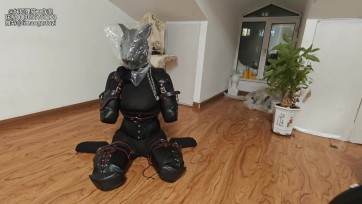 【狸猫工作室】女M人形犬 犬化，k9套装，控制呼吸，息窒，让她像小狗和我用宠物按铃交流，10分钟左右就将M犬化了呢