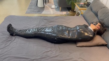 【默示录】小诺的胶带全包，顺便挠挠黑丝小jio~